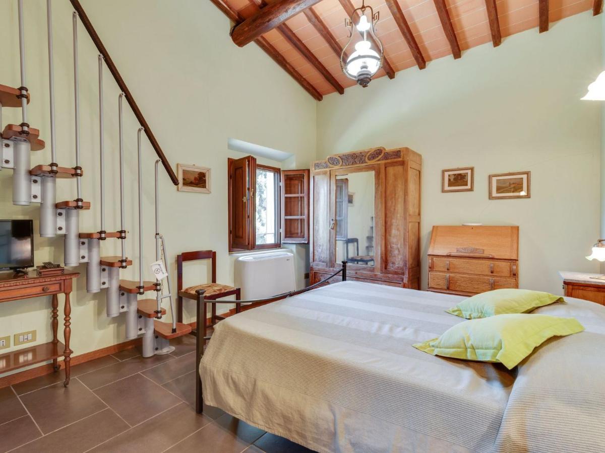 Tranquil Farmhouse in Terranova Bracciolini near Nightlife Penna Esterno foto