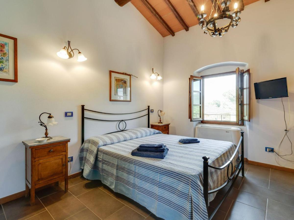 Tranquil Farmhouse in Terranova Bracciolini near Nightlife Penna Camera foto